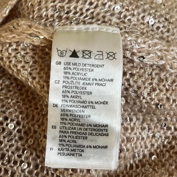 Pink cardigan, fully sequined, size 6, washable new with tag. - Picture 6 of 6